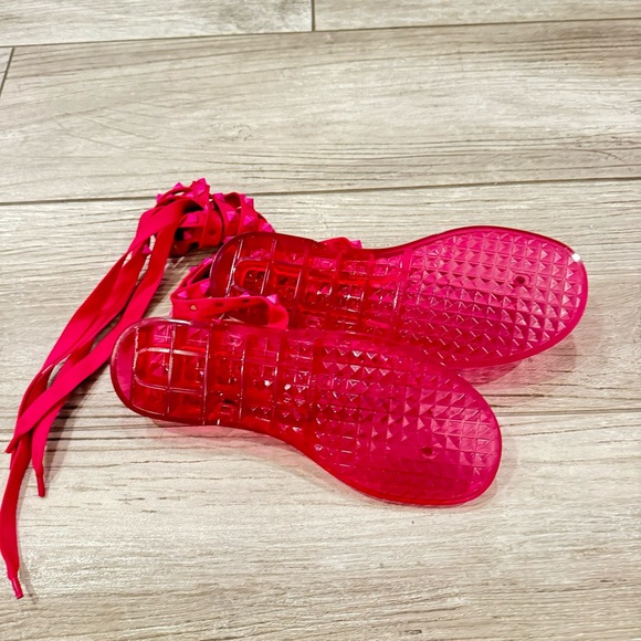 VALENTINO Rockstud PVC Laced Thong Sandals Hot Pink - Picture 7 of 12